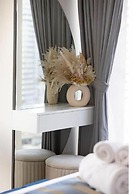Roomszy Forte Residences Downtown Dubai
