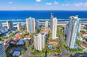 Stylish 3BRM Haven in Surfers Paradise