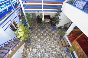BLUERINA CAMP HOSTEL