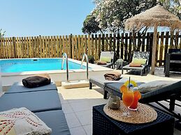 Dune Pearl Villa - Private Spa - Exclusive Pool, Sauna & Beach Access 