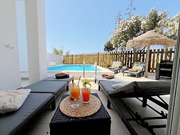 Dune Pearl Villa - Private Spa - Exclusive Pool, Sauna & Beach Access 