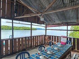 Arborek Dive Homestay