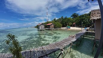 Arborek Dive Homestay