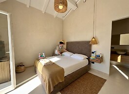 Roc Villa - 2 Private Beach Accesses