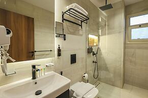 Royal Regency Hotel EG