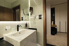 Royal Regency Hotel EG