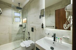 Royal Regency Hotel EG