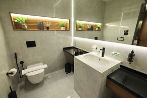 Royal Regency Hotel EG