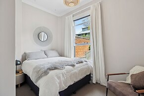 Villa on Rattray