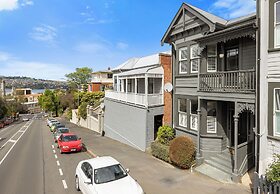 Villa on Rattray