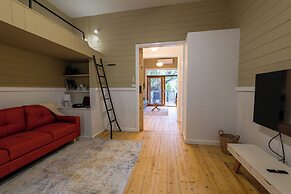 Ferntree Digs Cottage