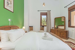 Beit Salima 3BR House with Pool