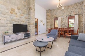 Beit Salima 3BR House with Pool