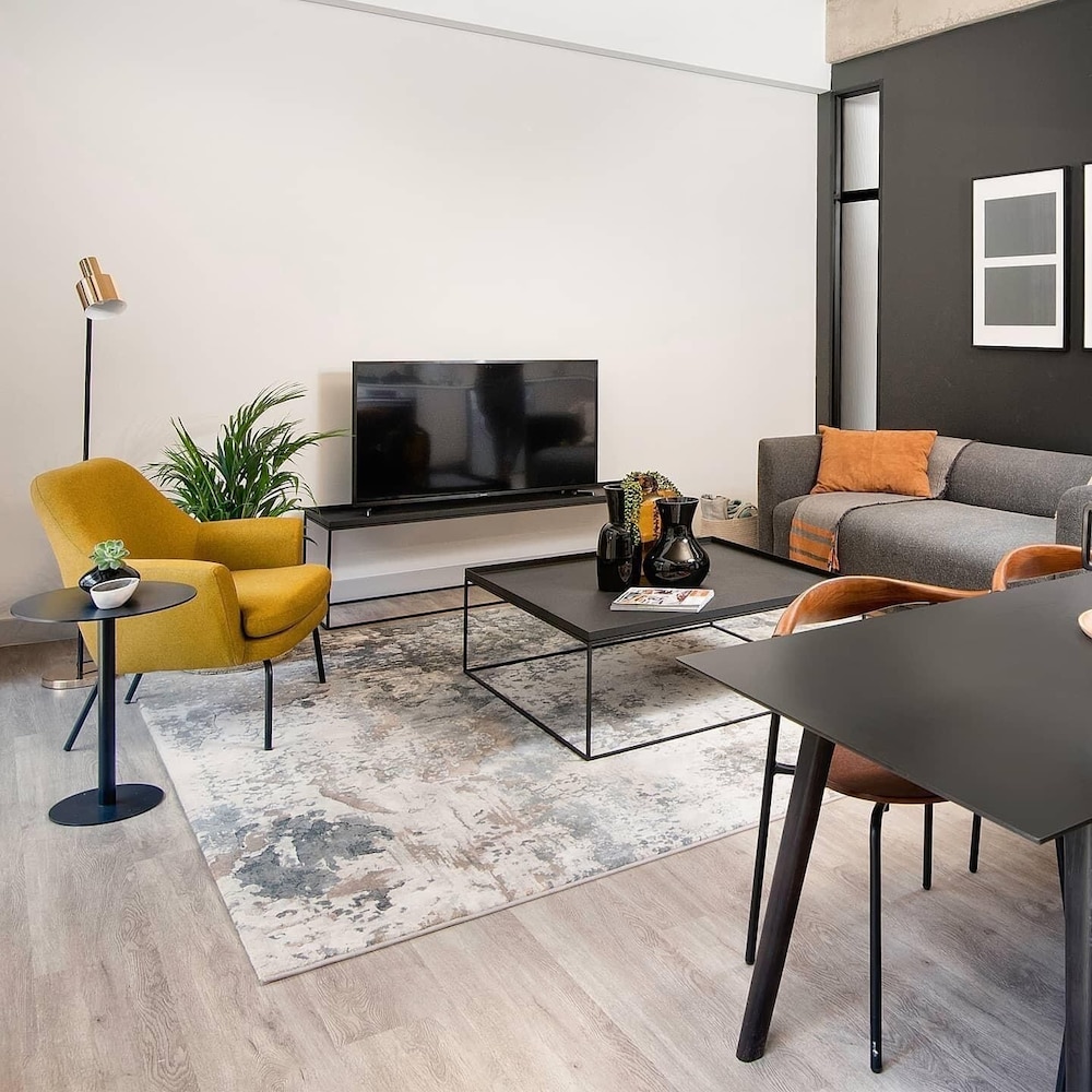 The Lineal Luxury Apartments - Airscape