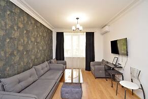 Mashtots  apartment by Luxe Group MA154