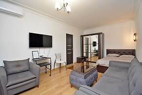 Mashtots  apartment by Luxe Group MA154