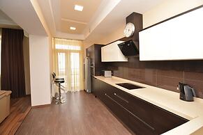Apartment by Luxe Group DI888
