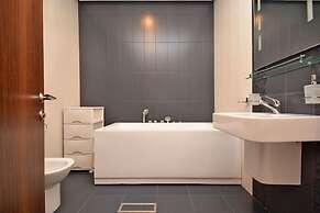 Apartment by Luxe Group DI888