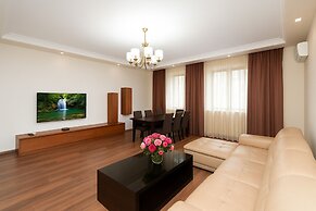 Apartment by Luxe Group DI888