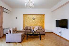 Apartment by Luxe Group DI888
