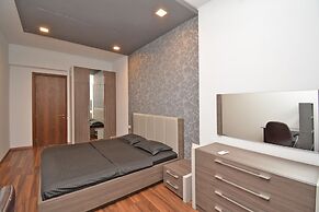 Apartment by Luxe Group DI888