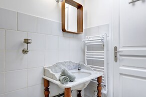 Comfortable 1BR in Latin Quarter