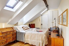 Comfortable 1BR in Latin Quarter