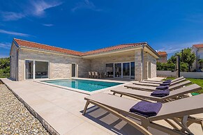 Villa Fuska With Private Pool