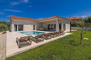 Villa Fuska With Private Pool