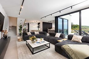 Luxury Villa 45 With Infinity Pool