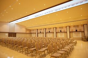 Tuskers Hill Banquets by Poppys