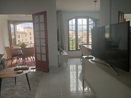 Apartment - Sleeps 4 - Pool - Balcony - Parking