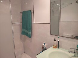 Apartment - Sleeps 4 - Pool - Balcony - Parking