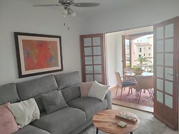 Apartment - Sleeps 4 - Pool - Balcony - Parking
