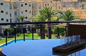 Apartment - Sleeps 4 - Pool - Balcony - Parking