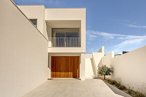 Ericeira Modern Bright With Pool by Homing