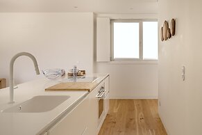 Ericeira Modern Bright With Pool by Homing