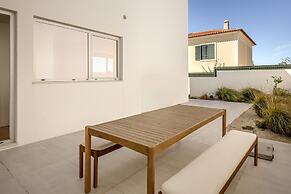 Ericeira Modern Bright With Pool by Homing