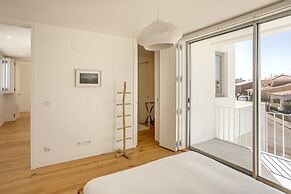 Ericeira Modern Bright With Pool by Homing