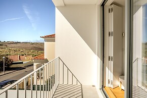 Ericeira Modern & Bright by Homing