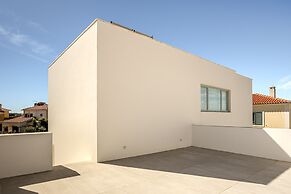 Ericeira Modern & Bright by Homing