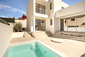 Ericeira Modern & Bright by Homing