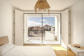 Ericeira Modern & Bright by Homing