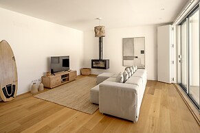 Ericeira Modern & Bright by Homing