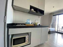 2 Bed Room Great Location & Pool