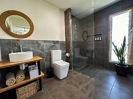 Amori Villa & Cabin