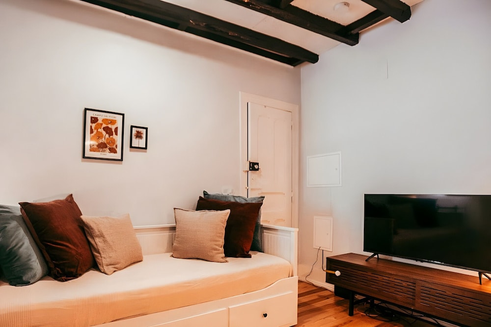 Historic & Stylish By Gt House