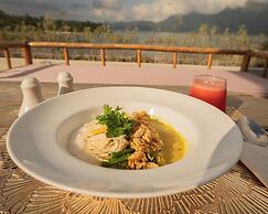 Tribhuwana Padma Lake Resort