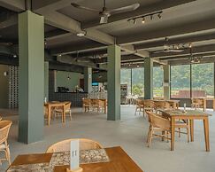 Tribhuwana Padma Lake Resort