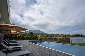 Tribhuwana Padma Lake Resort